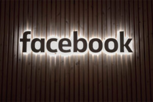 Facebook展示了其4000万平方英尺的全球数据中心