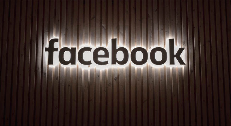 Facebook展示了其4000万平方英尺的全球数据中心